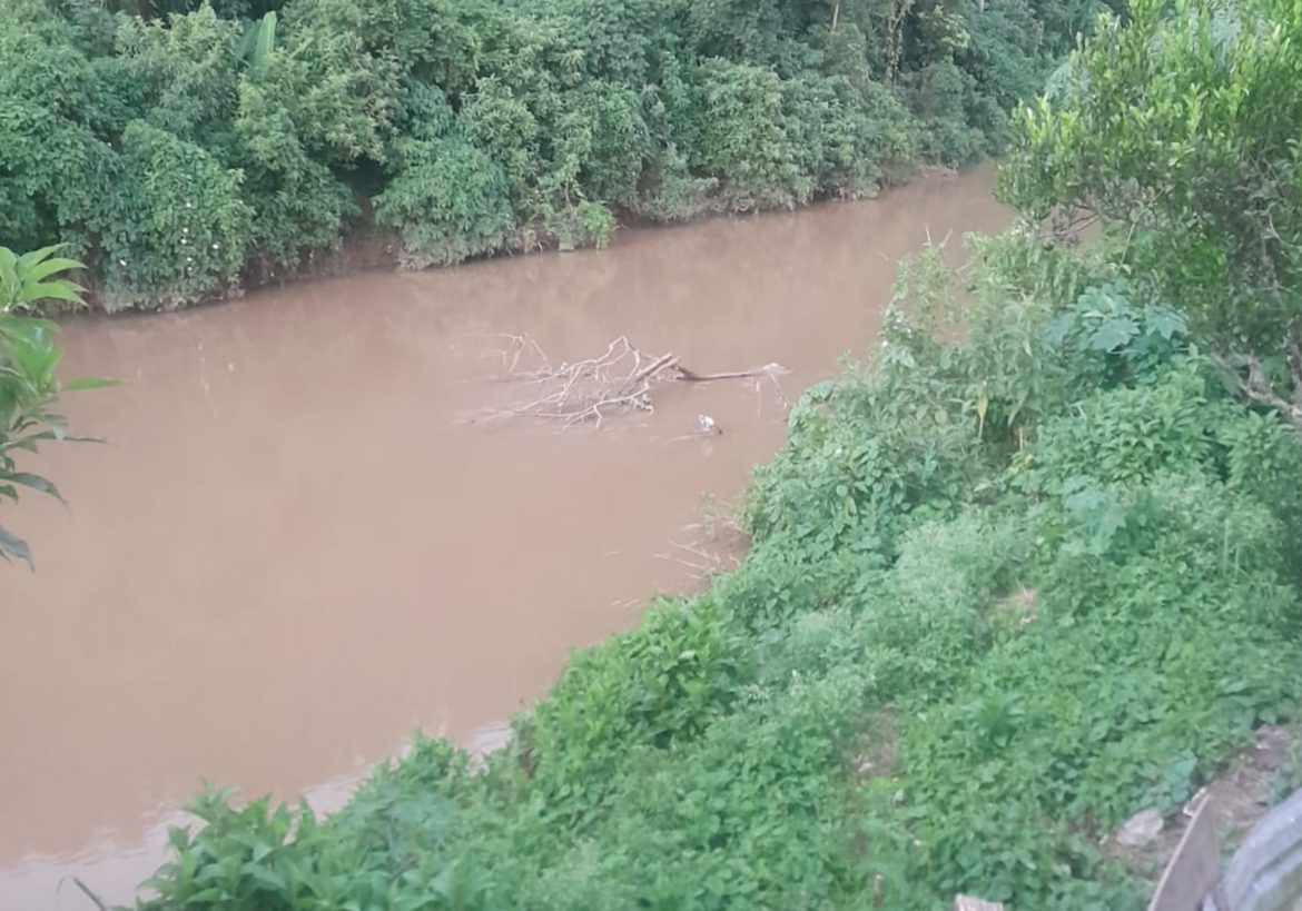 Corpo de homem é encontrado no Rio Preto, em São José