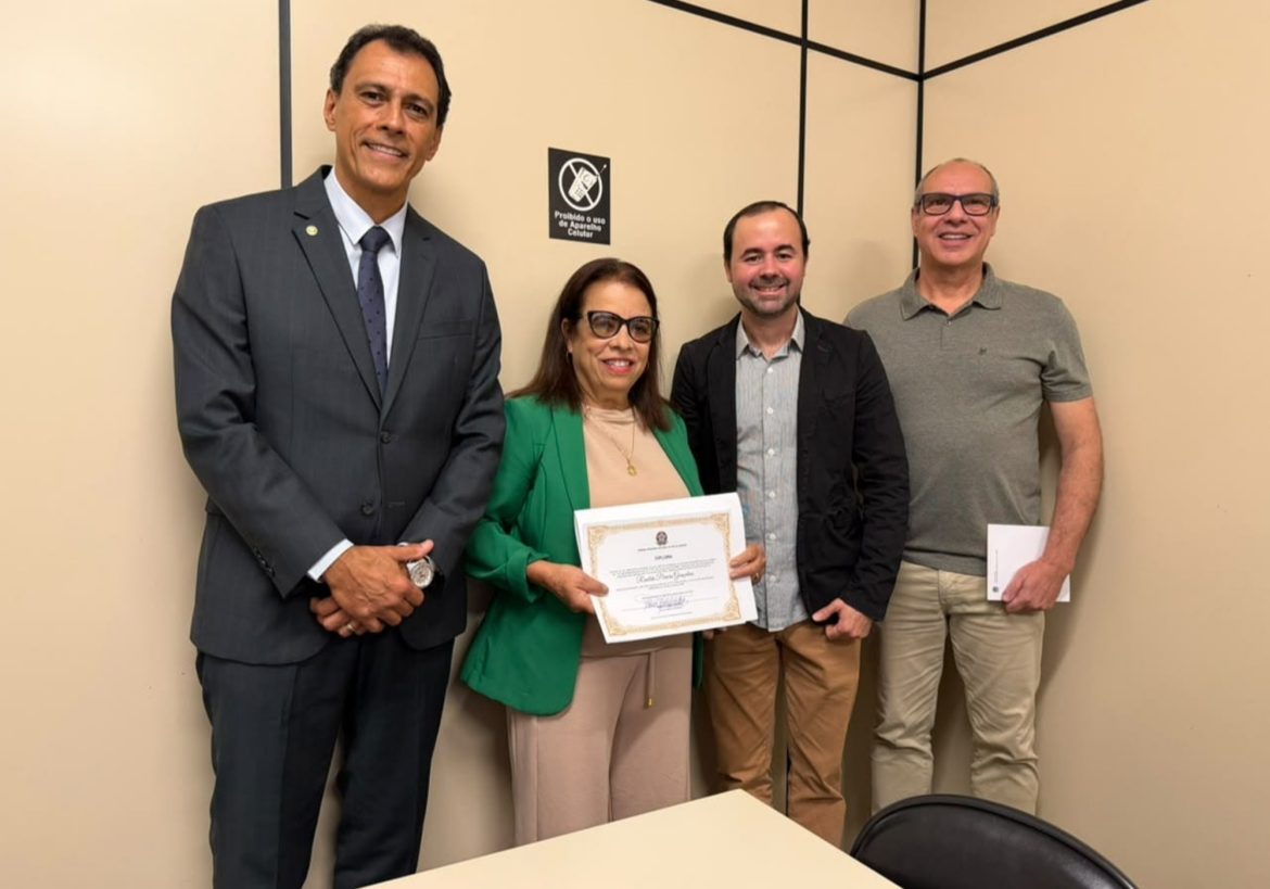 Renilda Gonçalves é diplomada vereadora em São José após retotalização de votos