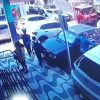Câmeras flagram colisão entre caminhão desgovernado e ônibus escolar, em São José