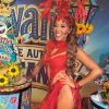 Camila Beatriz é coroada rainha da bateria da Inocentes de Belford Roxo