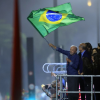 Em festa da vitória, Lula pede que público cante Hino da Independência